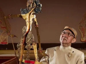 Ki Manteb Sudarsono: The Maestro of Wayang Kulit – A Legacy Carved in Shadow and Light